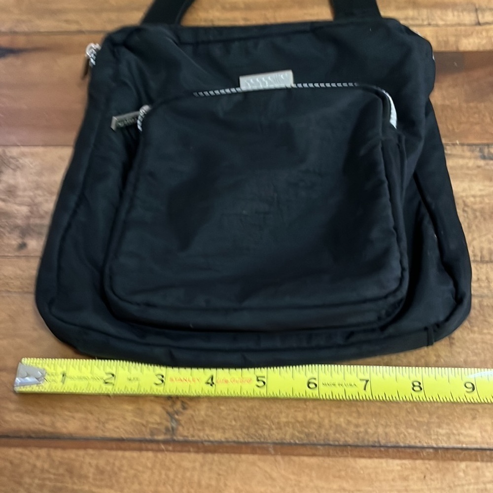 Baggallini black crossbody bag - Picture 2 of 6